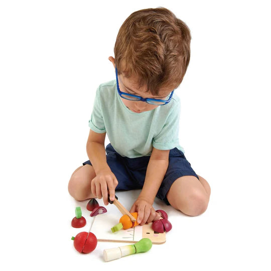 Tender Leaf Wooden Play Chopping Veggie Set